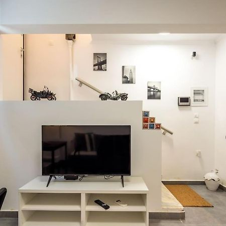 Hilton Area Brand New Comfortable Apartment Athens Exterior photo